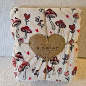 Plush Blanket with Red and White Mushroom Design Queen Size